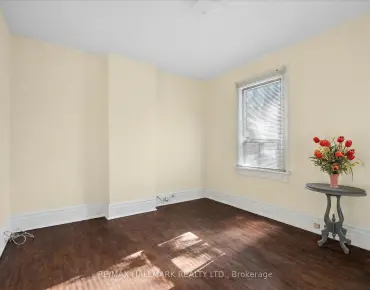 4 First Ave South Riverdale, Toronto 3 beds 2 baths 1 garage $999K