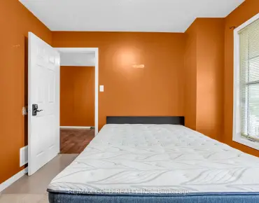 4 Ecopark Gate Rouge E11, Toronto 5 beds 3 baths 2 garage $974.9K