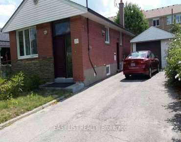 25 Rabton Crt Downsview-Roding-CFB, Toronto 3 beds 2 baths 2 garage $949.9K
