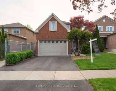 1777 Carousel Dr Duffin Heights, Pickering 3 beds 4 baths 1 garage $799K