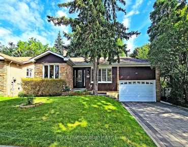 110 Holly Dr <a href='https://luckyalan.com/community_CN.php?community=Richmond Hill:Rouge Woods'>Rouge Woods, Richmond Hill</a> 3 beds 4 baths 1 garage $1.18M