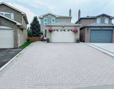 8 Willowhurst Cres Wexford-Maryvale, Toronto 2 beds 2 baths 1 garage $799.9K
