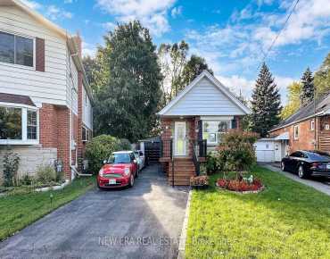 
2 Lauralynn Cres Agincourt South-Malvern West, Toronto 4 beds 2 baths 4 garage $1.28M