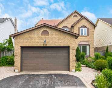 
621 Ariel Cres Amberlea, Pickering 3 beds 3 baths 2 garage $1.18M