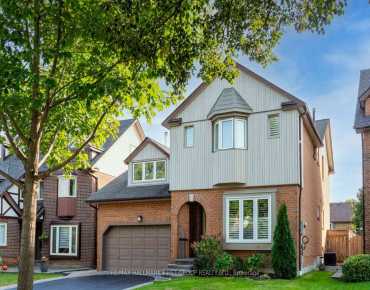 
Lynn Heights Dr Liverpool, Pickering 3 beds 3 baths 2 garage $1.069M