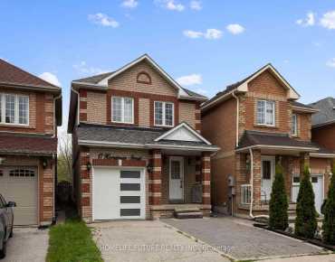 
637 South Unionville Ave <a href='https://luckyalan.com/community.php?community=Markham:Village Green-South Unionville'>Village Green-South Unionville, Markham</a> 3 beds 3 baths 2 garage $1.2M