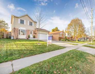 281 London Rd Bristol-London, Newmarket 3 beds 2 baths 2 garage $1.03M
