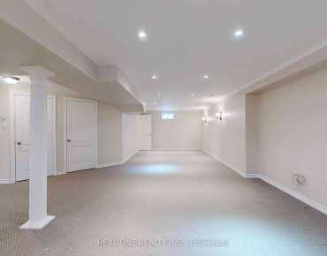 27 Gleave Crt Aurora Highlands, Aurora 4 beds 5 baths 2 garage $1.6M
