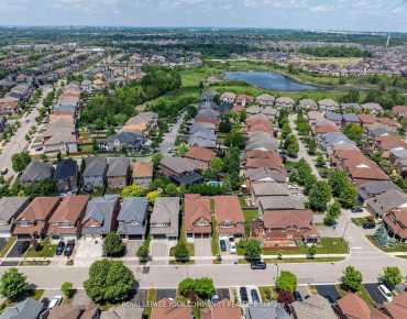 
26 Ivy Jay Cres Bayview Northeast, Aurora 4 beds 3 baths 2 garage $1.5M
