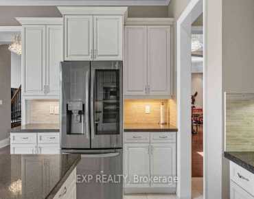 22 Longthorpe Crt Bayview Southeast, Aurora 4 beds 5 baths 3 garage $3.6M
