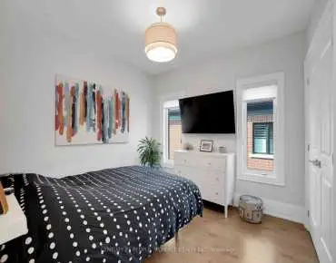 
33 Eddington Pl <a href='https://luckyalan.com/community.php?community=Vaughan:Maple'>Maple, Vaughan</a> 3 beds 3 baths 1 garage $998K