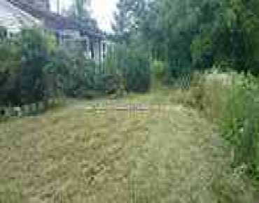 150 Royal Appian Cres <a href='https://luckyalan.com/community.php?community=Vaughan:Patterson'>Patterson, Vaughan</a> 3 beds 3 baths 1 garage $949K