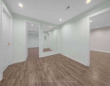 18 Pegasus Dr <a href='https://luckyalan.com/community.php?community=Richmond Hill:Oak Ridges'>Oak Ridges, Richmond Hill</a> 4 beds 3 baths 2 garage $1.5M