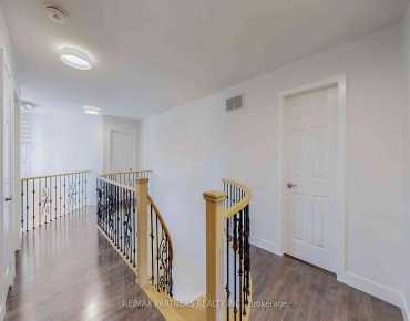 64 Closs Sq Aurora Village, Aurora 3 beds 3 baths 2 garage $1.375M