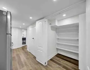 153 Clarence St <a href='https://luckyalan.com/community.php?community=Vaughan:West Woodbridge'>West Woodbridge, Vaughan</a> 3 beds 2 baths 1 garage $1.19M
