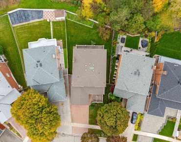 50 Balderson Dr Kleinburg, Vaughan 4 beds 4 baths 2 garage $1.9M