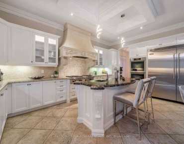 117 Big Hill Cres Patterson, Vaughan 4 beds 3 baths 1 garage $1.299M