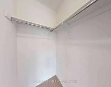 
Decast Cres Box Grove, Markham 3 beds 3 baths 1 garage $1.138M