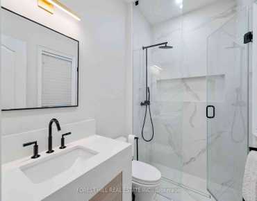 124 Foxfield Cres <a href='https://luckyalan.com/community.php?community=Vaughan:Patterson'>Patterson, Vaughan</a> 3 beds 4 baths 1 garage $1.149M