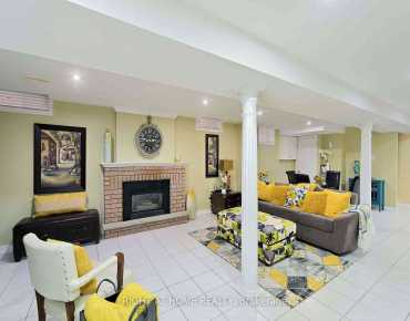 67 Rosanna Cres Maple, Vaughan 4 beds 4 baths 2 garage $1.59M