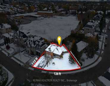 
Humberland  <a href='https://luckyalan.com/community.php?community=Richmond Hill:Oak Ridges'>Oak Ridges, Richmond Hill</a> 3 beds 5 baths 2 garage $1.529M