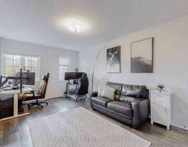 180 Woodspring Ave Woodland Hill, Newmarket 4 beds 3 baths 2 garage $1.35M
