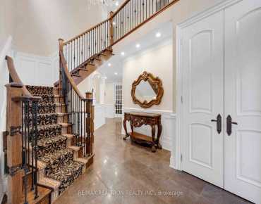 35 Craddock St <a href='https://luckyalan.com/community.php?community=Vaughan:Maple'>Maple, Vaughan</a> 3 beds 3 baths 1 garage $898.8K