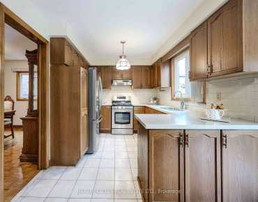 75 De La Roche Dr Vellore Village, Vaughan 3 beds 4 baths 2 garage $1.179M