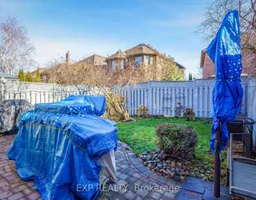 81 Derby Crt Bristol-London, Newmarket 4 beds 4 baths 2 garage $1.39M