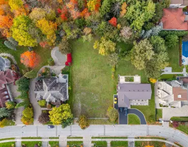 
26 Carnoustie Cres Jefferson, Richmond Hill 4 beds 4 baths 2 garage $1.498M