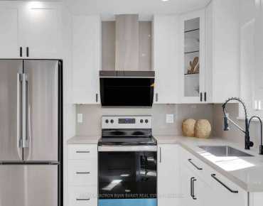 4275 Major Mackenzie Dr E <a href='https://luckyalan.com/community.php?community=Markham:Angus Glen'>Angus Glen, Markham</a> 3 beds 3 baths 1 garage $1.25M