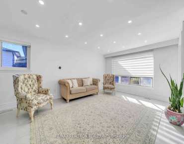 4 Boulding Dr Aurora Heights, Aurora 3 beds 3 baths 2 garage $1.2M
