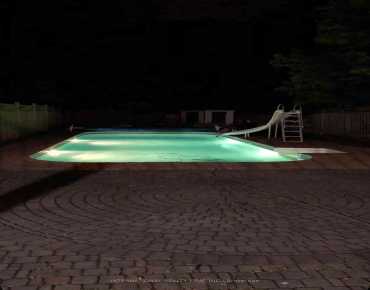 276 Sheridan Crt Gorham-College Manor, Newmarket 2 beds 3 baths 2 garage $1.39M