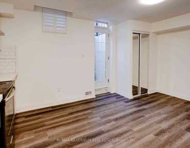 4275 Major Mackenzie Dr E <a href='https://luckyalan.com/community.php?community=Markham:Angus Glen'>Angus Glen, Markham</a> 3 beds 3 baths 1 garage $1.25M