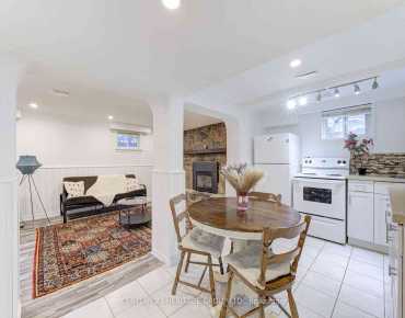 82 Harrison Dr Bristol-London, Newmarket 3 beds 3 baths garage $699K