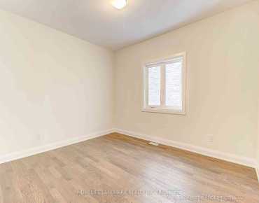 21 Seguin St <a href='https://luckyalan.com/community.php?community=Richmond Hill:Oak Ridges'>Oak Ridges, Richmond Hill</a> 4 beds 4 baths 2 garage $1.59M
