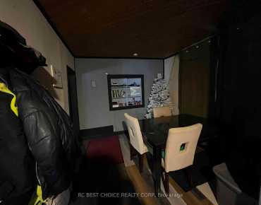 14170 Yonge St <a href='https://luckyalan.com/community.php?community=Aurora:Aurora Estates'>Aurora Estates, Aurora</a> 5 beds 3 baths  garage $1.65M
