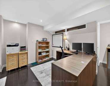 54 Ford Wilson Blvd Woodland Hill, Newmarket 4 beds 5 baths 2 garage $1.18M
