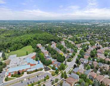 18 Turnbridge Rd Bayview Wellington, Aurora 4 beds 4 baths 2 garage $1.4M