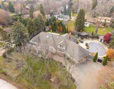 50 Lavron Crt Middlefield, Markham 4 beds 5 baths 2 garage $998K