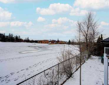 41 McConaghy Crt <a href='https://luckyalan.com/community.php?community=Vaughan:Maple'>Maple, Vaughan</a> 3 beds 4 baths 1 garage $999K