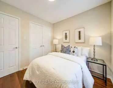 
63 Rockport Cres <a href='https://luckyalan.com/community.php?community=Richmond Hill:Crosby'>Crosby, Richmond Hill</a> 3 beds 3 baths  garage $1.088M