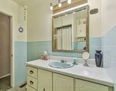 142 Beechwood Cres Central Newmarket, Newmarket 3 beds 3 baths 3 garage $1.128M