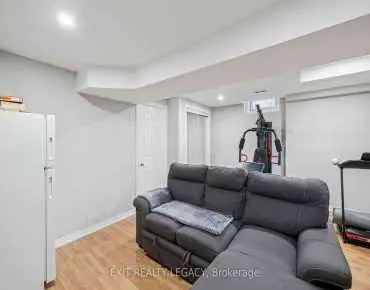 
86 Agincourt Rd <a href='https://luckyalan.com/community.php?community=Vaughan:West Woodbridge'>West Woodbridge, Vaughan</a> 3 beds 4 baths 1 garage $879K