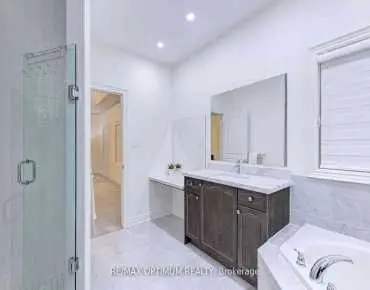 
138 Parktree Dr <a href='https://luckyalan.com/community.php?community=Vaughan:Maple'>Maple, Vaughan</a> 3 beds 3 baths 1 garage $799.888K