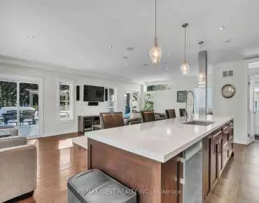 53 Metcalfe St Aurora Village, Aurora 4 beds 3 baths 1 garage $1.8M