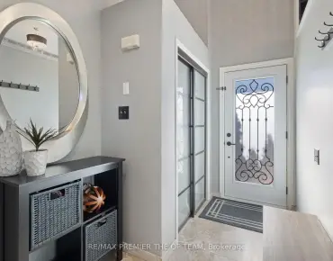 
Mccombe Lane <a href='https://luckyalan.com/community.php?community=Vaughan:Patterson'>Patterson, Vaughan</a> 4 beds 5 baths 2 garage $2.29M