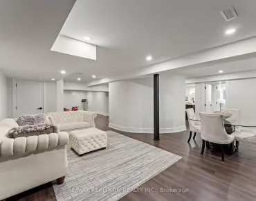 
31 Pairash Ave <a href='https://luckyalan.com/community.php?community=Richmond Hill:Mill Pond'>Mill Pond, Richmond Hill</a> 3 beds 3 baths 1 garage $899K