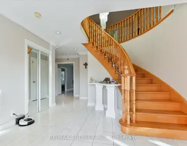 148 Mullen Dr <a href='https://luckyalan.com/community.php?community=Vaughan:Crestwood-Springfarm-Yorkhill'>Crestwood-Springfarm-Yorkhill, Vaughan</a> 3 beds 4 baths 2 garage $1.139M