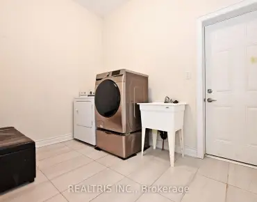 
555 South Unionville Ave <a href='https://luckyalan.com/community.php?community=Markham:Village Green-South Unionville'>Village Green-South Unionville, Markham</a> 3 beds 3 baths 2 garage $1.149M